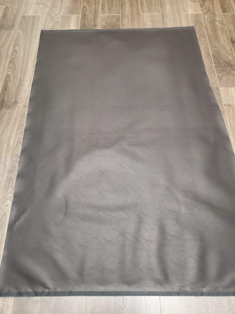 NAT LEATHERS أقمشة جلدية NAT | جلد نباتي صناعي أسود غير لامع ناعم | 1 ياردة (36 × 54 بوصة عرض) مقطوعة بالياردة | جلد صناعي 0.9 مم للتنجيد | 36"x54" - Image 3